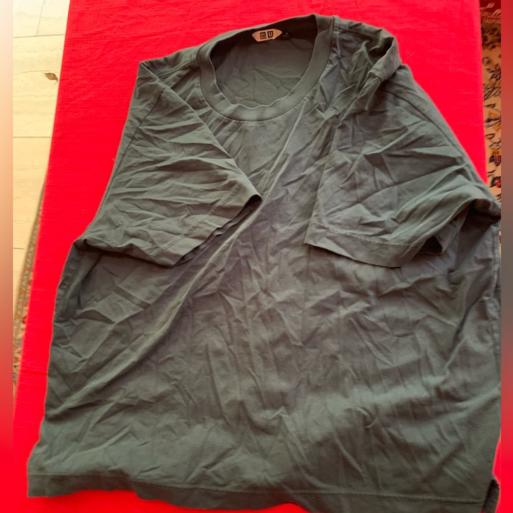 Uniqlo medium T-shirt